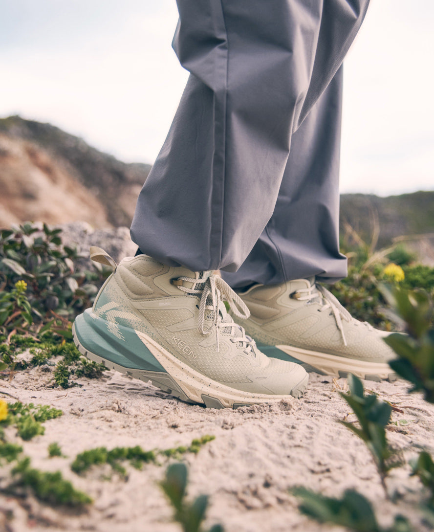 Women's Targhee Apex Waterproof Hiking Boot | Vintage Indigo/Lemon Grass - Image 8