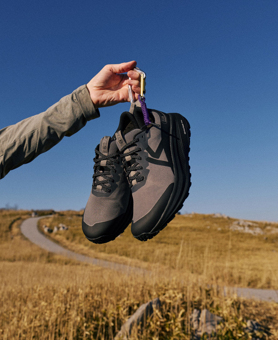 Men's Roam Waterproof Trail Running Shoe | Black/Black - Image 9