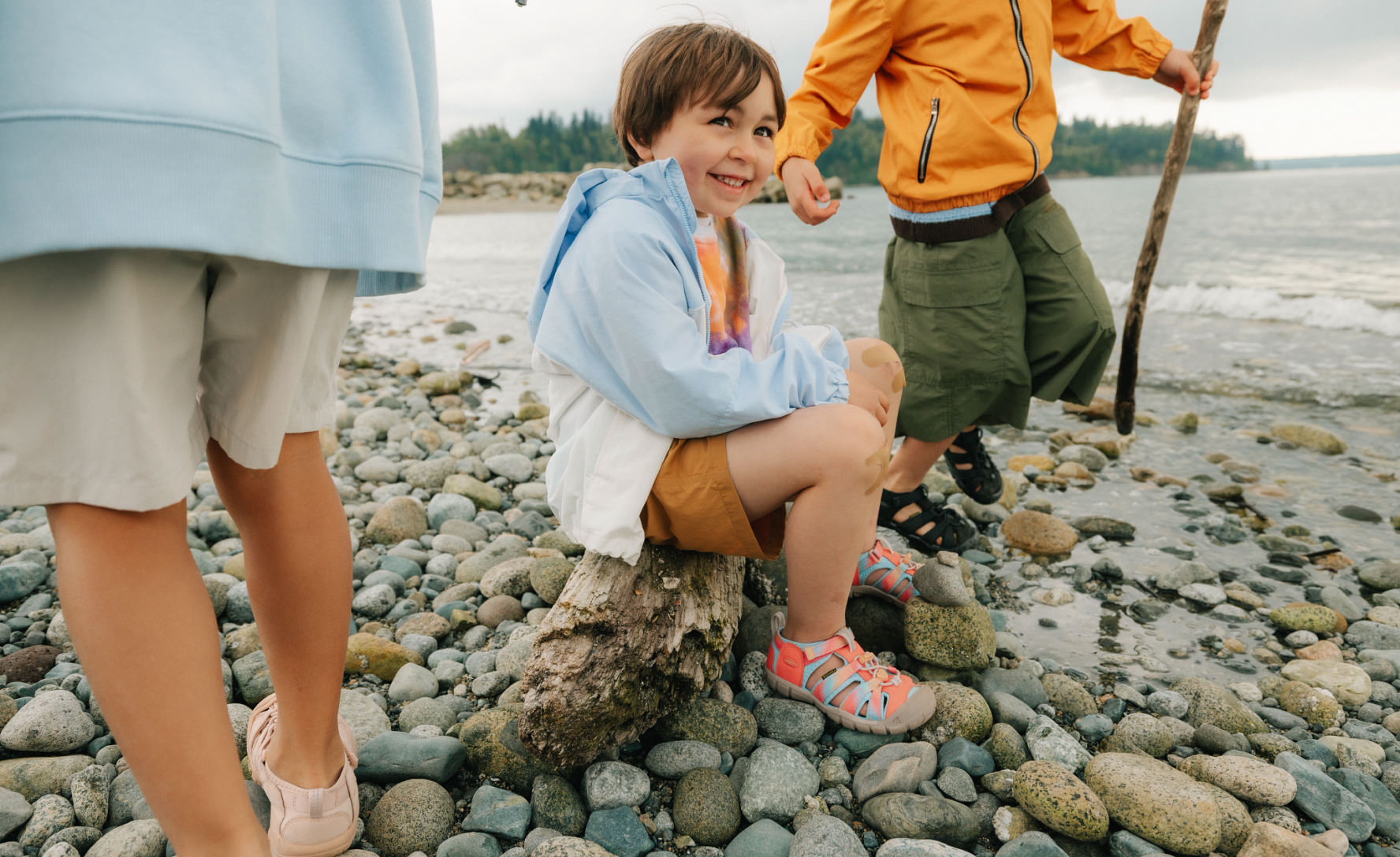 Big Kids' Seacamp II CNX | Very Berry/Dawn Pink - Image 7