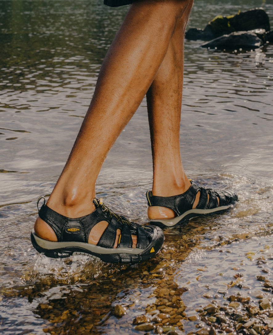 Men's Newport H2 Sandal Wide | Navy/Medium Grey - Image 9
